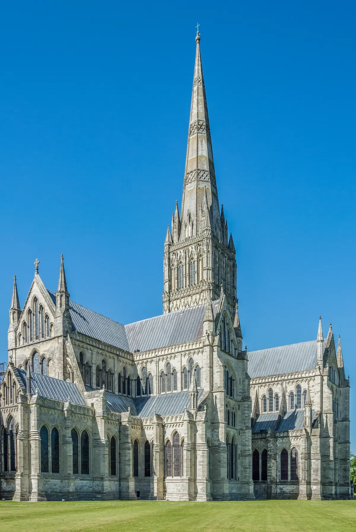 Salisbury Cathedral spire seen on a DIY Stonehenge day trip from London